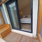 Отель Chloe 5*