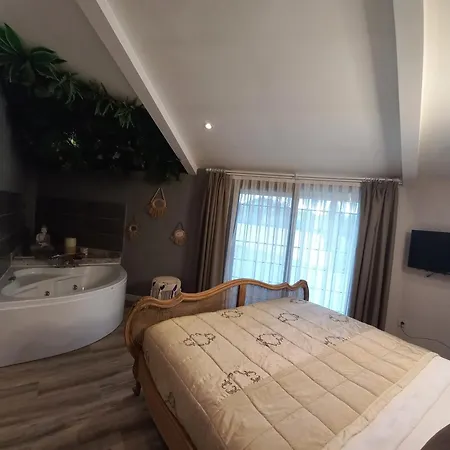 Hotel Chloe 5*