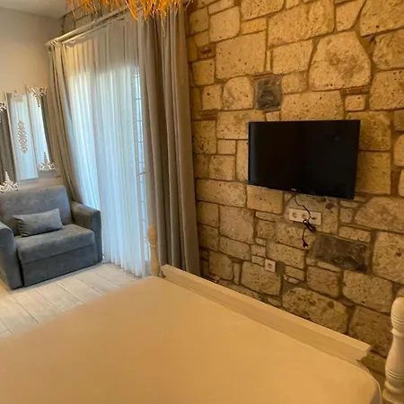 Hotel Chloe 5*