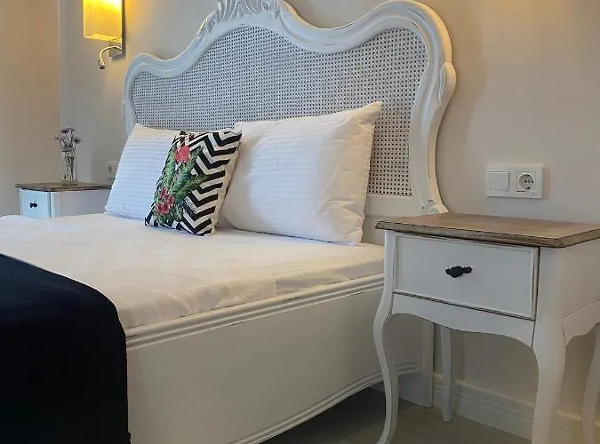 Hotel Chloe