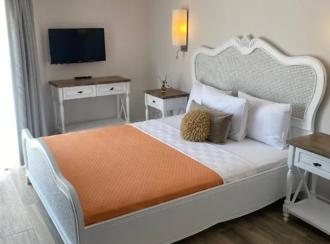 Hotel Chloe 5*