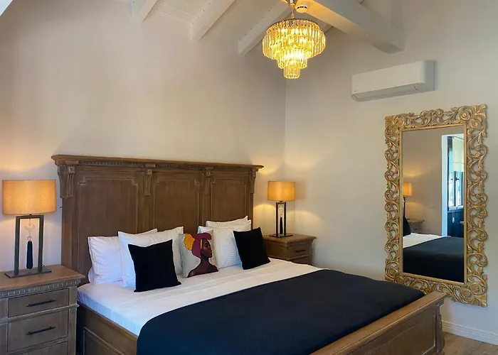 Chloe Hotel 5*