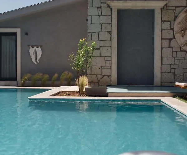 Chloe Hotel 5*