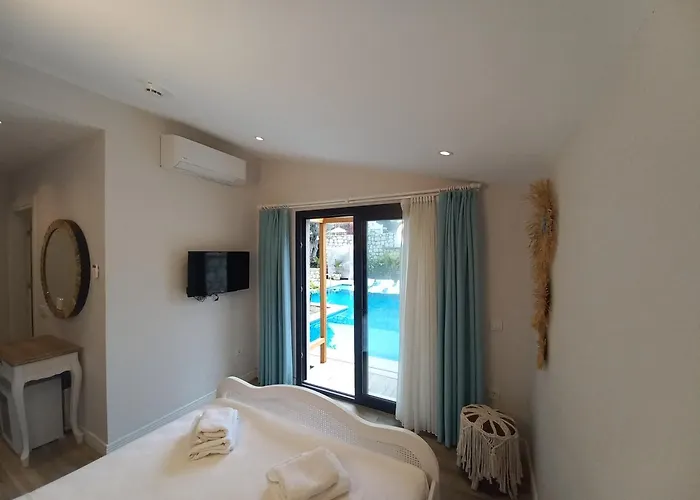 Chloe Hotel 5*