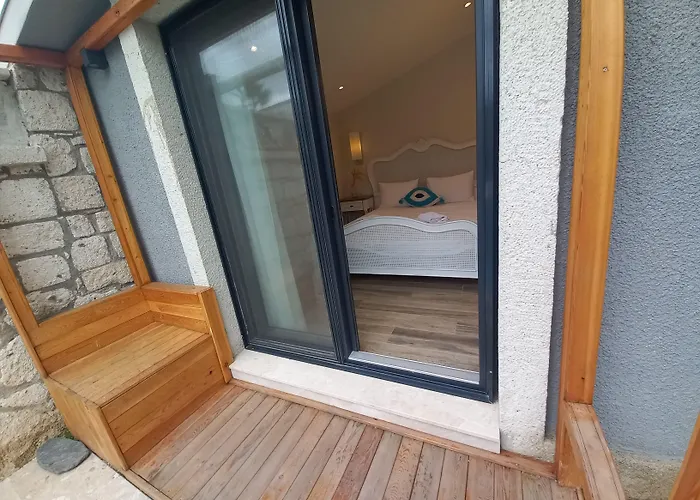 Hotel Chloe 5*