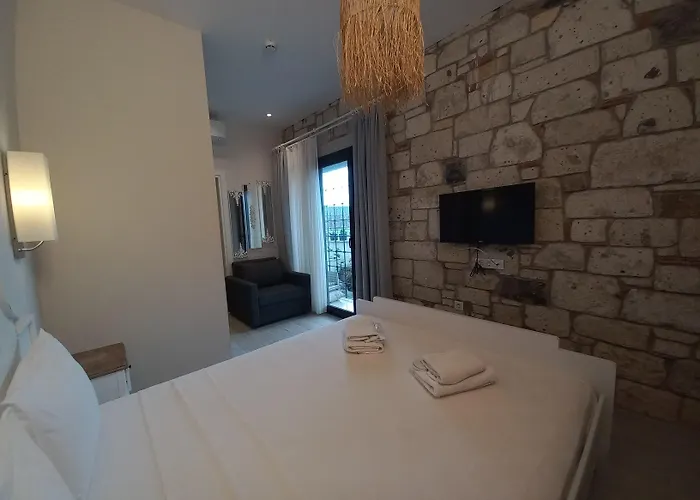 Chloe Hotel