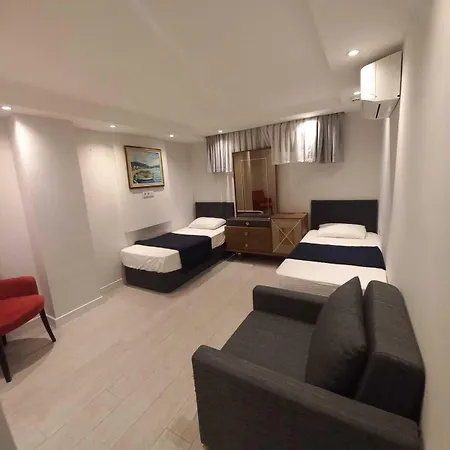 Hotel Chloe 5*