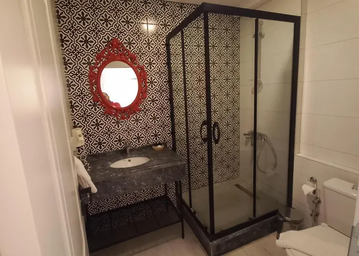 Chloe Алачати